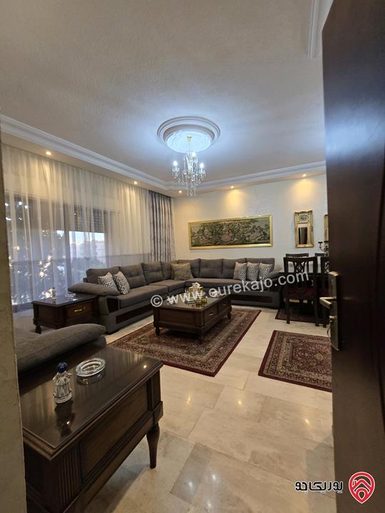 شقة مساحة 175م طابق أول للبيع في عمان -  تلاع العلي مفروشة بالكامل بحالة جيدة جدًا 