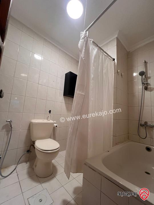 شقة طابق ثالث مساحة 130م للايجار في عمان - خلدا