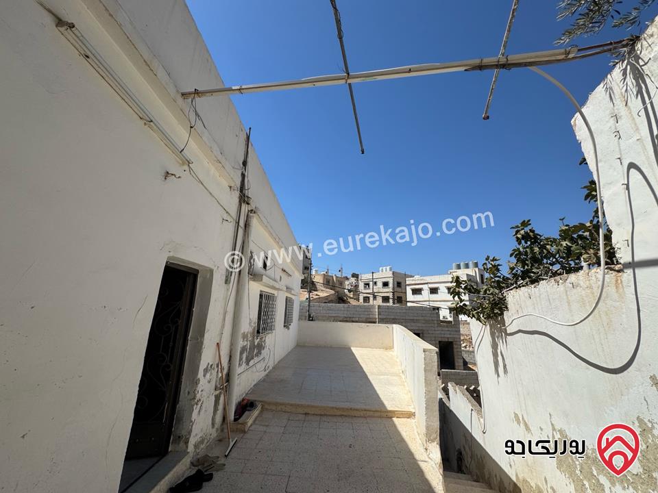 منزل مساحة 230م على أرض 450م للبيع في الزرقاء/الزواهرة – بالقرب من مسجد المصطفى ومسجد الفلاح