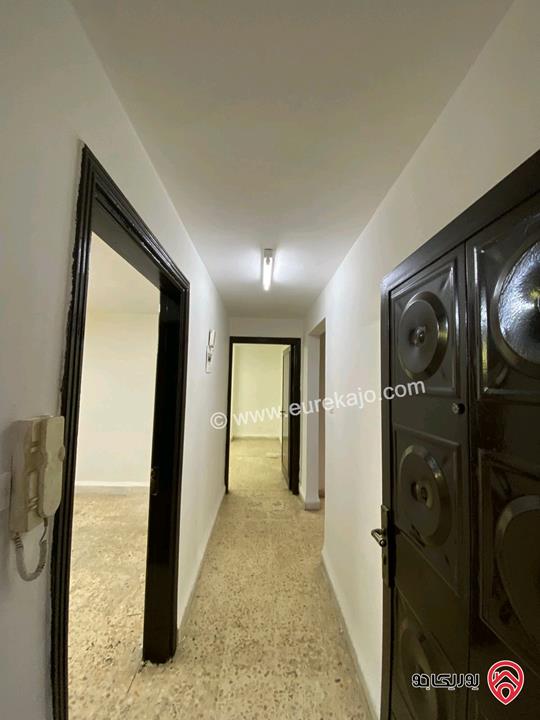 شقة فارغة طابق شبه ارضي مساحة 110م للايجار في عمان - الياسمين 