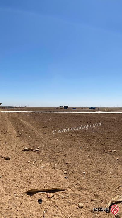 ارض مساحة 3400م للبيع من أراضي جنوب عمان - طريق المطار بجانب المزارع و الشاليهات و الفلل منطقة الصلاحية 