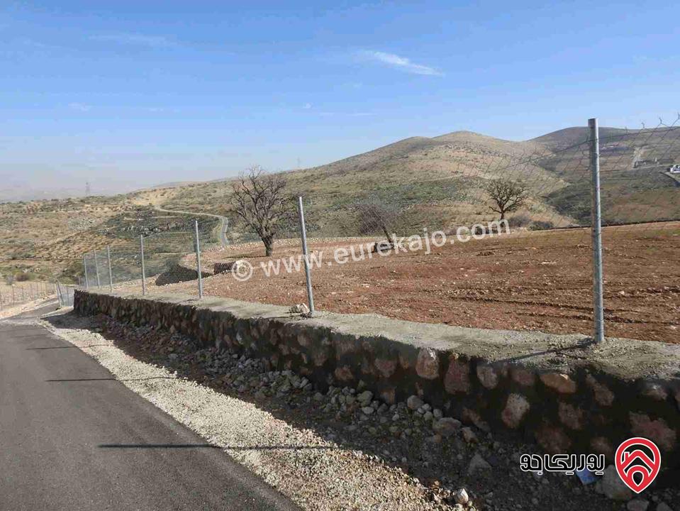 قطع أراضي مساحة 3500م / 5125م للبيع في الزرقاء - صروت