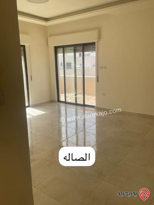 روف طابق ثالث مساحة 135م للبيع في أجمل مواقع الفحيص قرب دوار القيامة مواصفات مميزة و في حالة الجديد