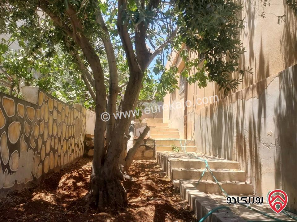 منزل مستقل مساحة 300م على أرض 478م للبيع في الزرقاء - قرب دوار البتراوي 