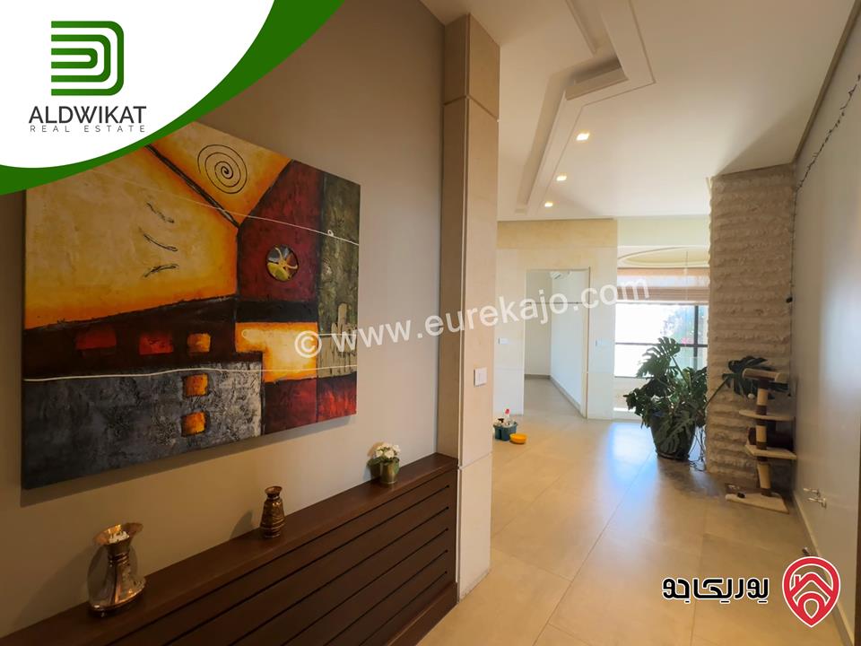 فيلا مستقلة للبيع في عمان - بدر الجديدة مساحة الارض 985م ومساحة البناء 1200م ومساحة الحديقة 400م ومساحة الترس 200م ذات موقع واطلالة مميزة