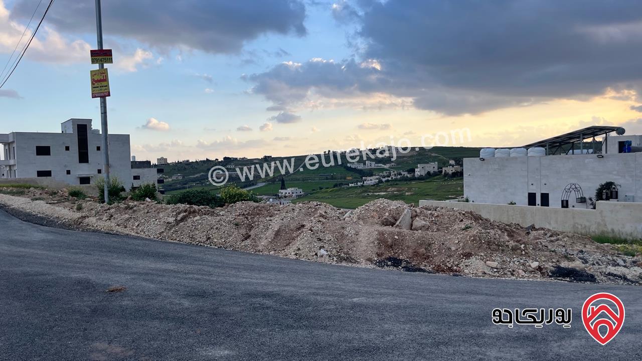  أرض على شارعين مساحة 476م للبيع في- منطقة أم البساتين 