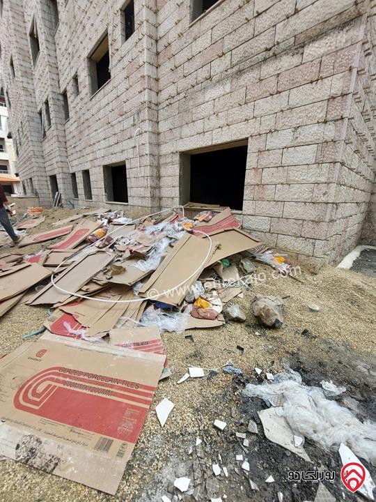 شقة أرضية قيد التشطيب مساحة 170م داخلي و 180م خارجي للبيع في عمان - تلاع العلي