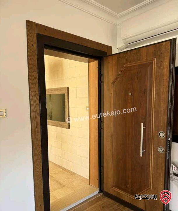 شقة فارغة طابق ثالث مع روف مساحة 260م للايجار في عمان - الرابية  