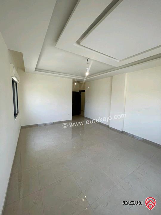 شقة فارغة ديلوكس طابق ثالث مع مصعد المساحة 250م للايجار في عمان - طريق المطار