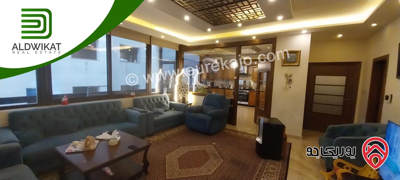 شقة طابقية للبيع في عمان - ضاحية الامير راشد طابق اول مساحة البناء 280م منطقة اسكانات حديثة وهادئة