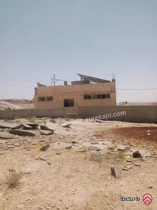 منزل مستقل مساحة 100م على أرض 1 دونم مفروز مع طاقة شمسية للبيع في عمان - الموقر مغاير مهنا 