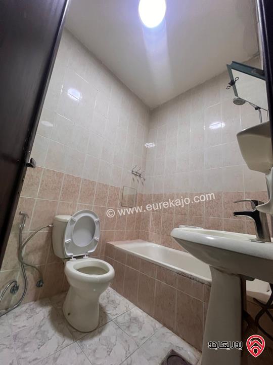 شقة طابق ثالث مساحة 100م للايجار في عمان - تلاع العلي 