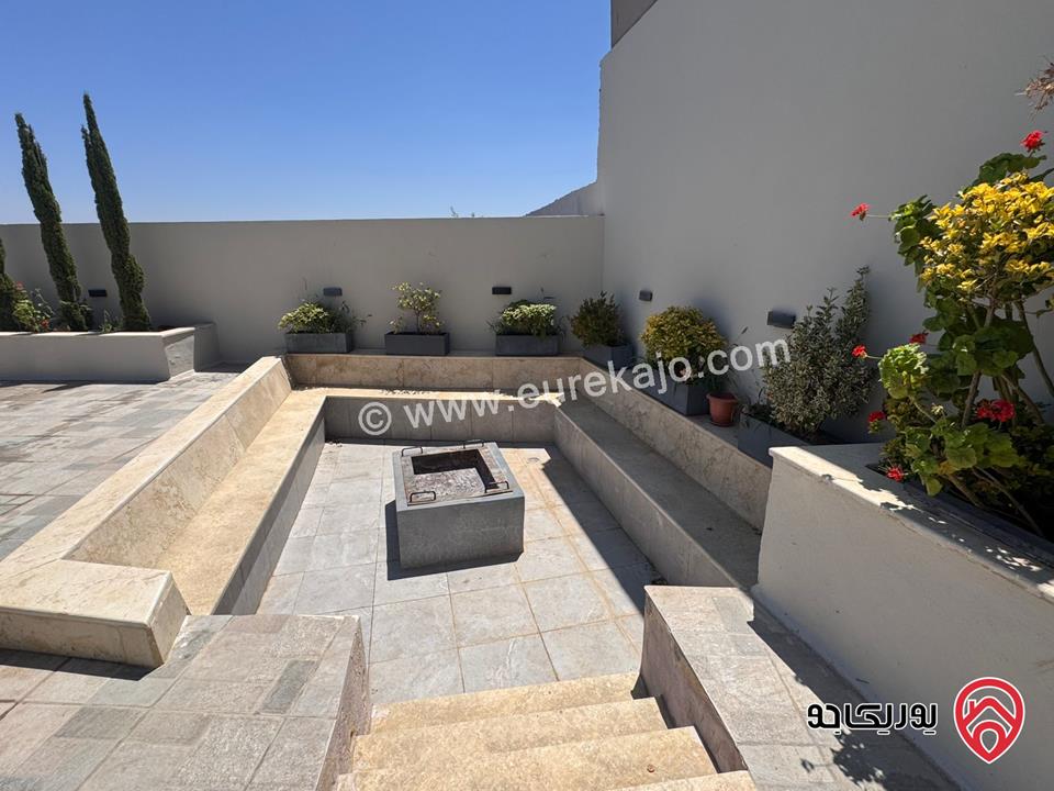 مزرعة مميزة للبيع في الصبيحي/ السلط مساحة الارض 3510م البناء 700م موقع اطلالة