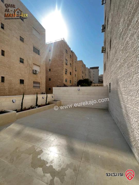 شقة فاخرة بدفعة 50% مساحة 195م داخلي و 150م خارجي للبيع في عمان - الجبيهة 