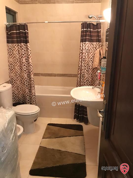 شقة مفروشة مساحة 150م للبيع في عمان -  الكرسي 