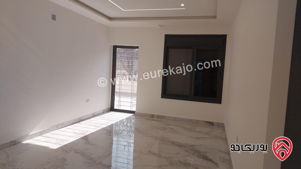 شقة ارضية مساحة 150م داخلي و 90م خارجي للبيع في عمان - عرجان 