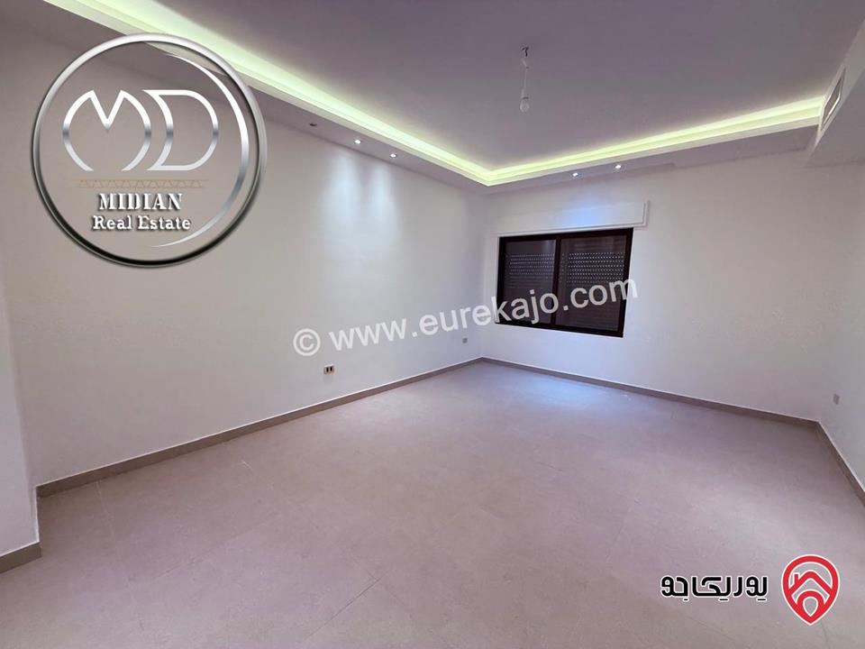 رووف جديد للبيع في عمان - الظهير مساحة 320م مع تراسات تشطيبات و ديكورات عصرية فاخرة اطلالة رائعة