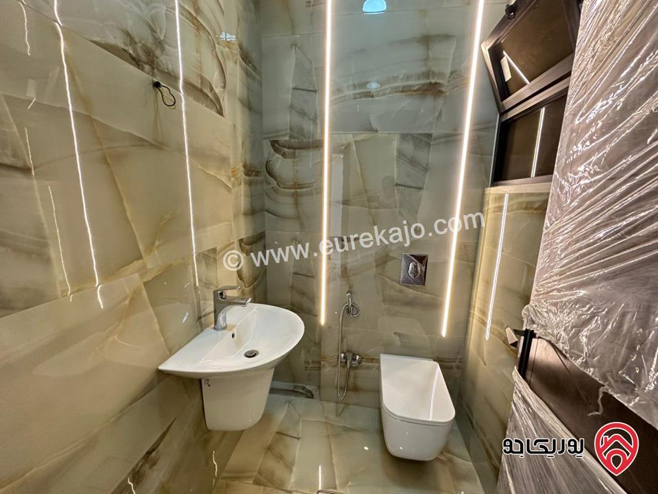 شقة طابق ثالث دوبلكس مساحة 300م وترس واسع 150م للبيع في عمان - ضاحية النخيل