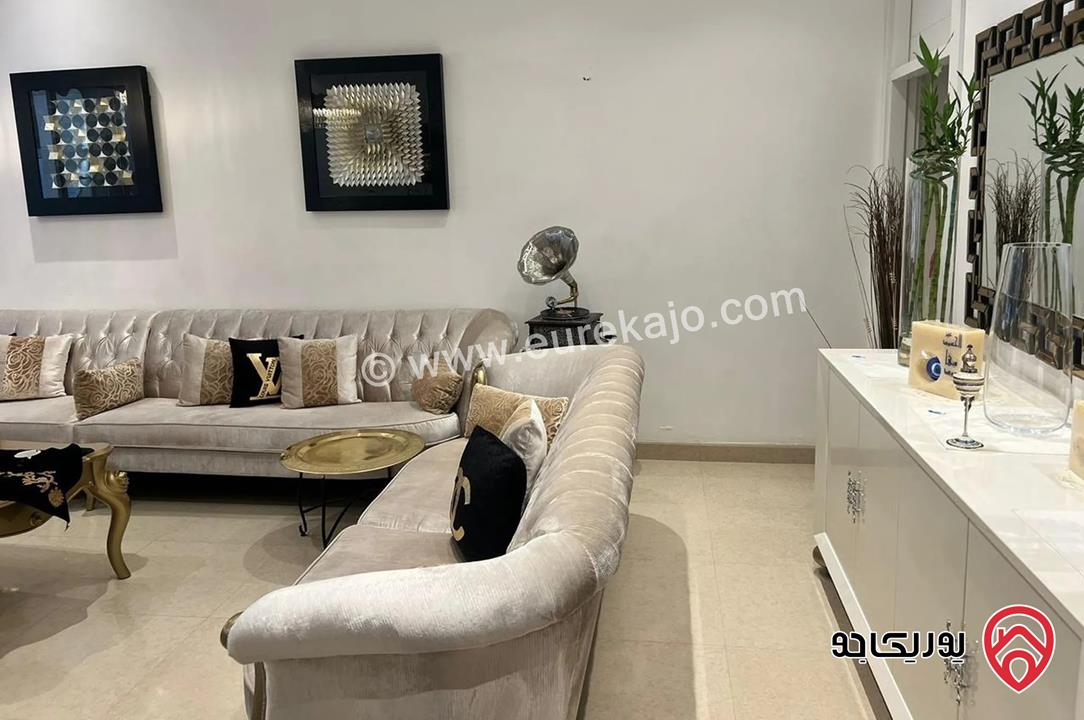 شقة شبه ارضية دوبلكس مساحة 246م للبيع في عمان - دير غبار