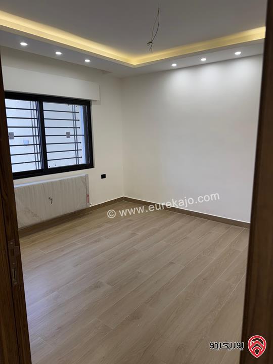 شقة طابق ارضي مساحة 155م داخلي و 155م خارجي للبيع في عمان - البنيات