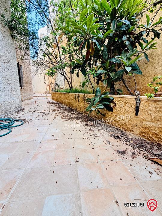 شقة شبه ارضي مساحة 145م داخلي و 105م خارجي للبيع في عمان - عرجان 