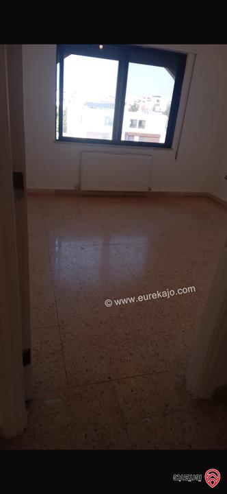 شقة مساحة 160م طابق ثالث غير مفروشة للايجار في عمان - أم أذينة 