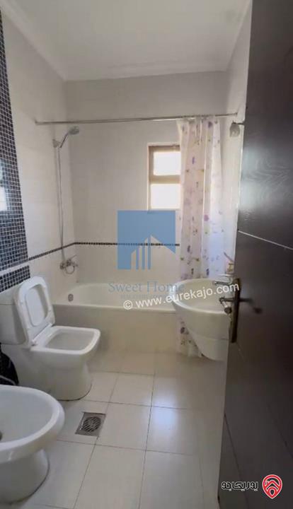 شقة طابق اول 187م تشطيب سوبر ديلوكس للبيع في عمان - تلاع العلي