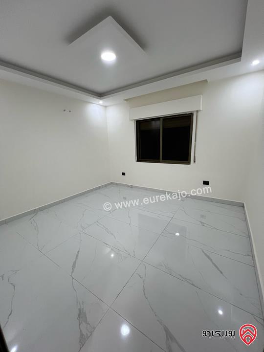 شقة سوبر ديلوكس مساحة 94م طابق ثالث للبيع في عمان - الجبيهة بجانب الجامعة الاردنية استثمارية/سكنية
