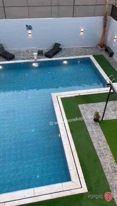 شاليه فاخر مساحة البناء 120م على أرض 559م للبيع في الشونة الجنوبية