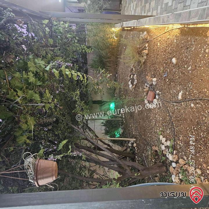 شقة مميزة شبه أرضية مساحة 150م داخلي و 80م خارجي للبيع في عمان - ضاحية الرشيد من المالك مباشرة