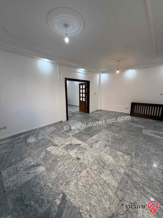 شقة طابق ثاني مساحة 190م للايجار في عمان - دير غبار 