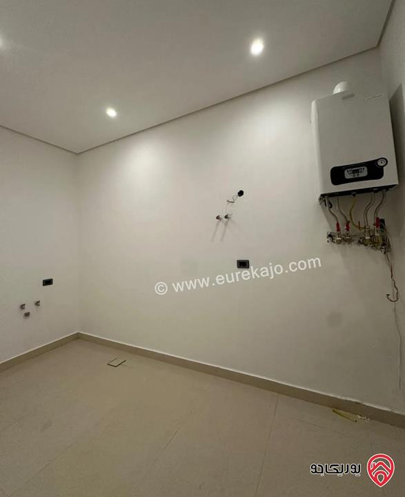 شقة فاخرة أرضية مساحة 205م للبيع في عمان - الظهير