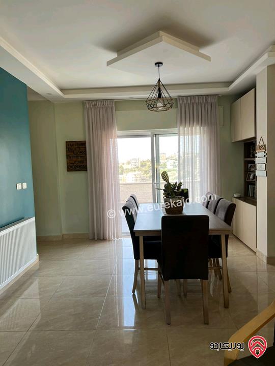 روف مساحة 140م داخلي و 40م خارجي للبيع في الفحيص