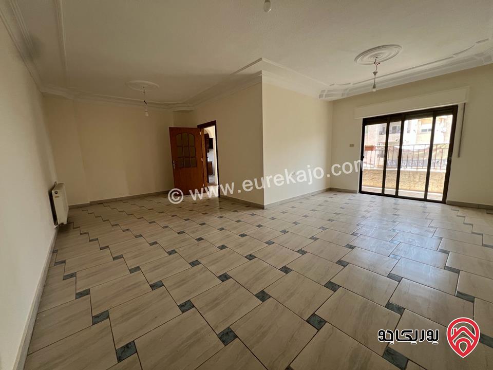 شقة طابق ثاني مساحة 164م للبيع في عمان - خلدا