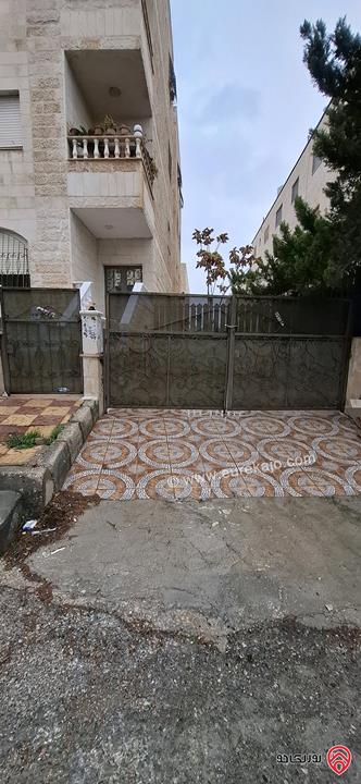 شقة طابق أرضي مساحة 150م داخلي و 50م خارجي للبيع في عمان - طبربور