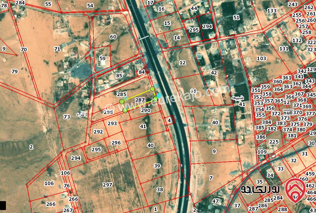 ارض مساحة 3 دونم و 945م للبيع في عمان - على الطريق الصحراوي مرخصة لكازية بنزبن ومحطة شحن للبيع بسعر مغري