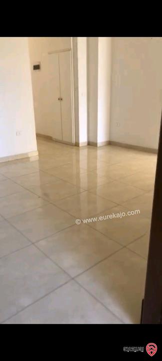 شقة مساحه  168متر مربع  طابق ثاني للبيع في عمان - أم السماق