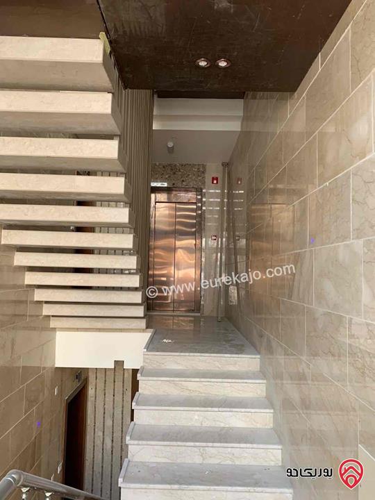 شقة دوبلكس طابق اول مساحة 248م للبيع في عمان - دير غبار 