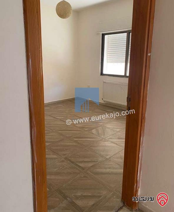 شقة مميزة طابق اول 185م تشطيب سوبر ديلوكس للبيع في عمان - الجندويل