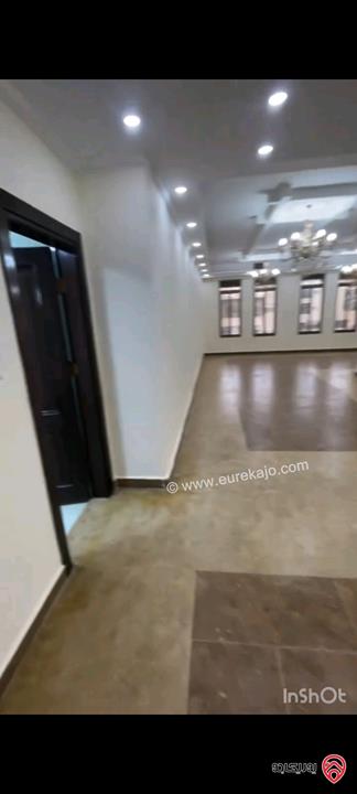 شقة طابق ثالث مساحة 210م مع روف 100م للبيع في عمان - الجبيهة ام زويتينه