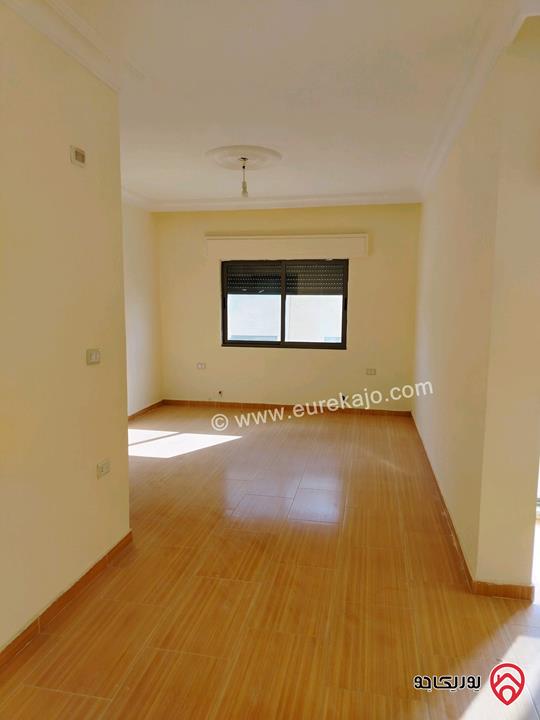 شقة طابق ثالث مساحة 190م للبيع في عمان - مرج الحمام 