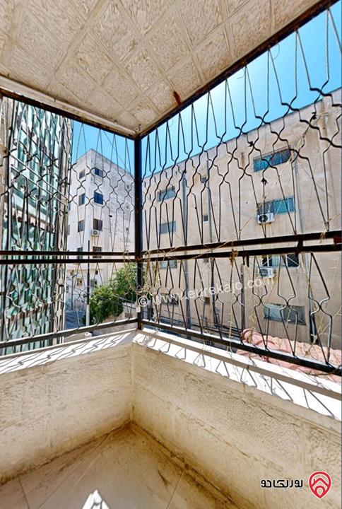 بيت مستقل مساحة 535م على أرض 340م للبيع في اربد قرب قصر العدل 