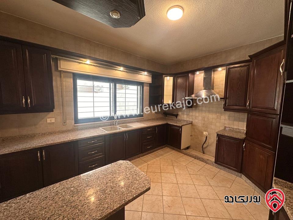 شقة طابق أرضي مساحة 200م للايجار في عمان - خلدا 