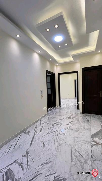 شقة مساحة 191م طابق أول للبيع في عمان - الرابية