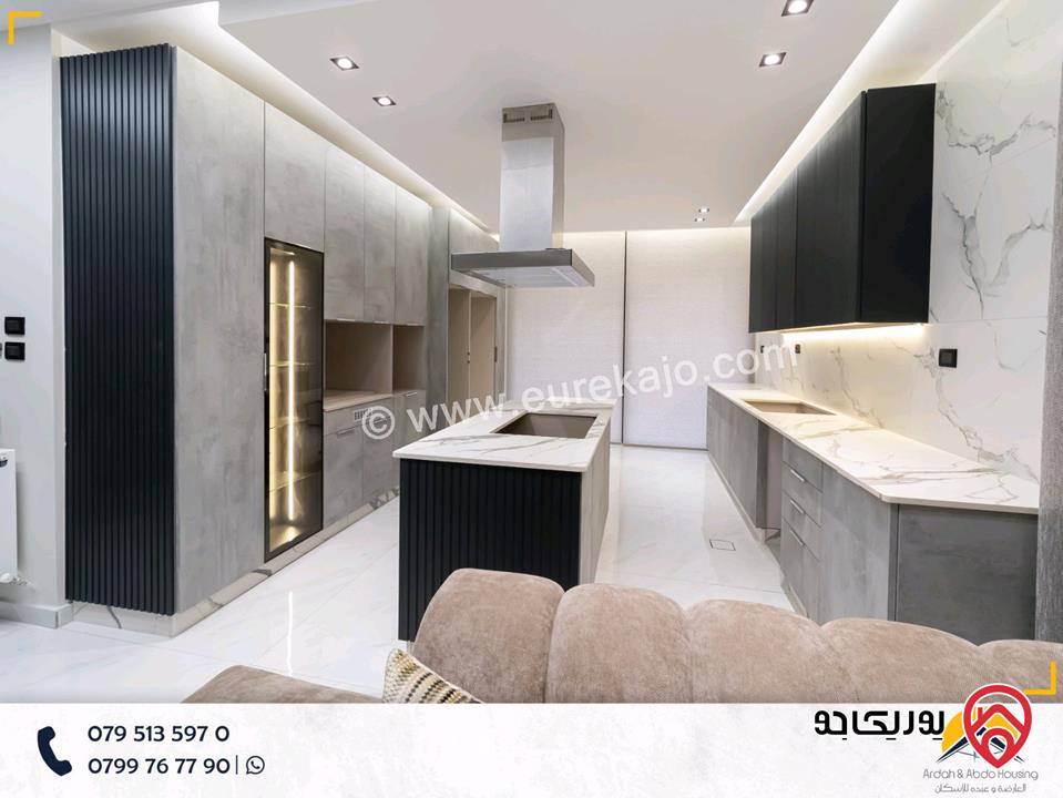 شقة شبه أرضي مساحة 177م مع ترس 50م للبيع في عمان - طريق المطار