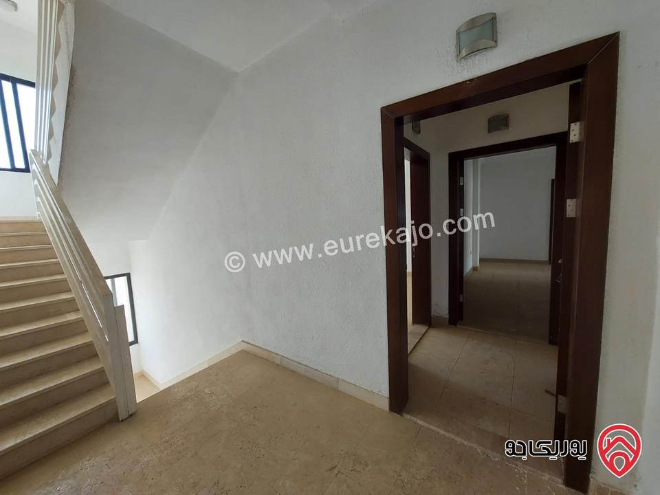 مجمع تجاري مميز على أرض 747م للبيع في عمان - الشميساني مطل على 3 شوارع