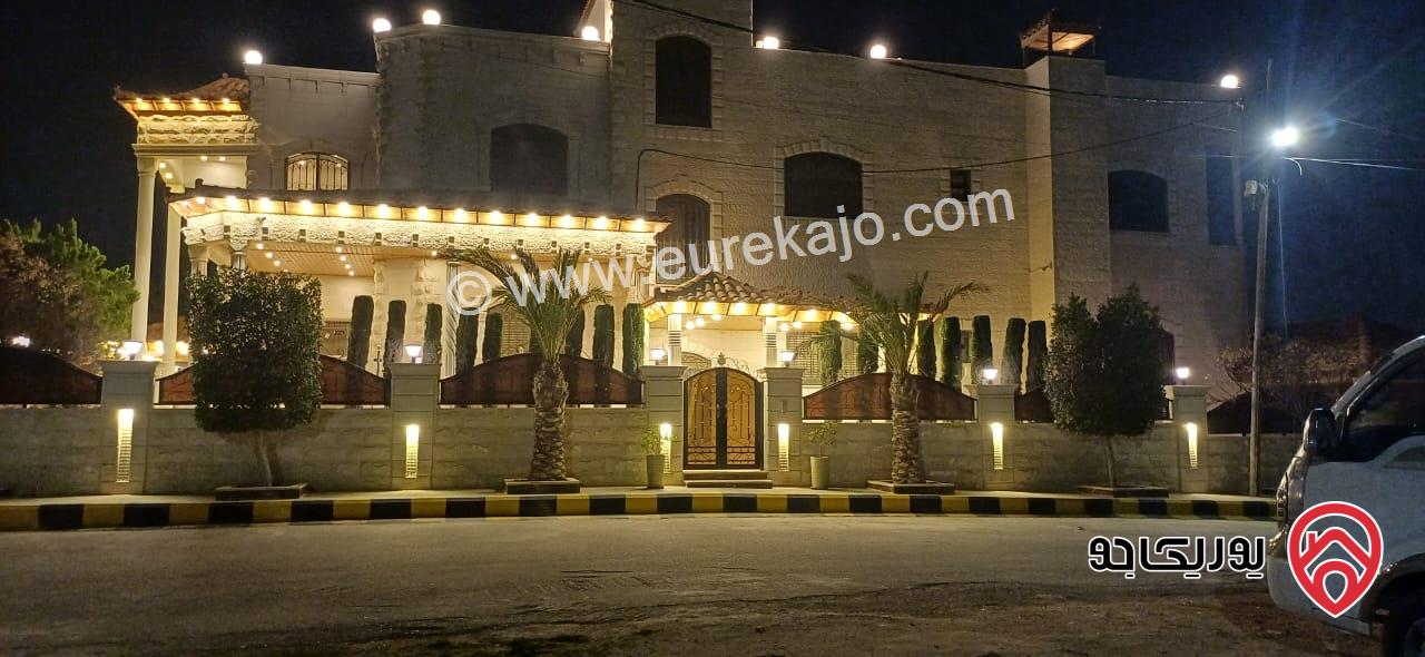 فيلا مساحة الارض 758م مساحة البناء 700م على شارعين للبيع في الزرقاء - ضاحية المدينة المنورة