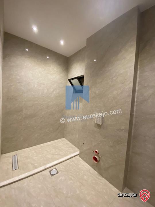 شقة فاخرة طابق ثاني 210م تشطيب سوبر ديلوكس للبيع في عمان - تلاع العلي