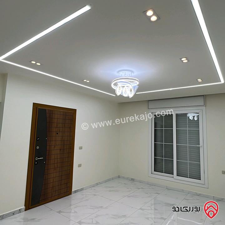 فلل متلاصقات مساحة البناء 260م على أرض 265م للبيع في اربد - الحصن اسكان المهندسين