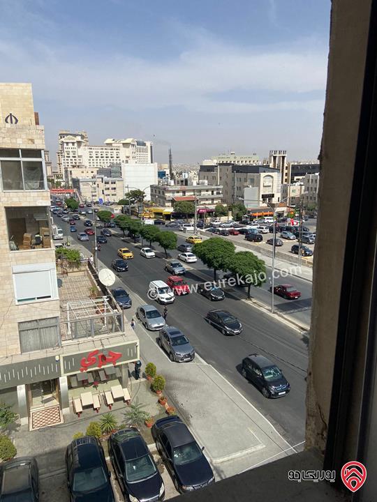 مكتب 170م على الشاريع الرئيسي بين الدوار الخامس والسادس